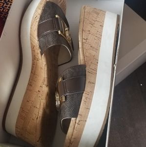 Used sandals